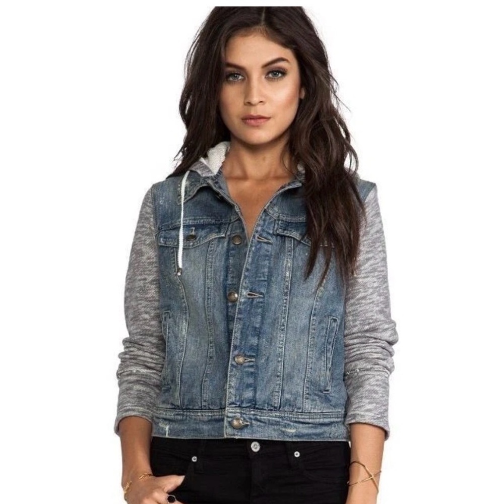 FREE PEOPLE women's medium wash denim hooded distressed jean jacket SZ XS